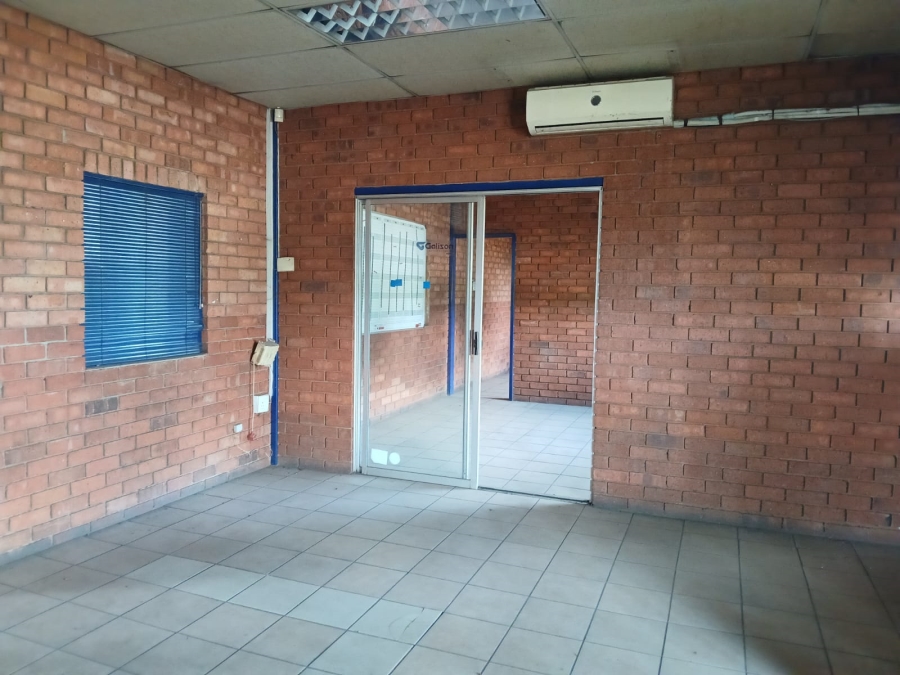 To Let commercial Property for Rent in Zinniaville North West